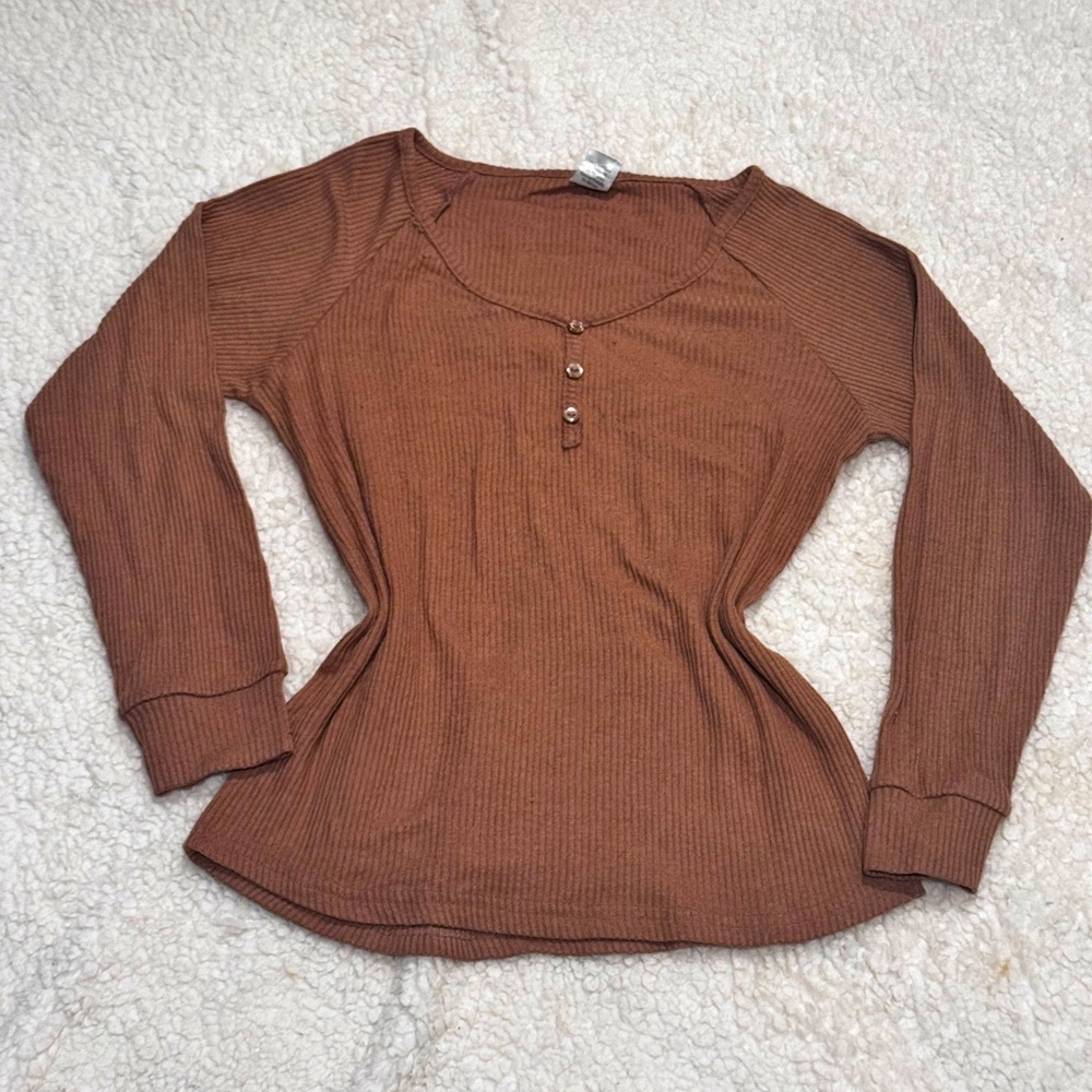 Women's Long Sleeved Ribbed Top